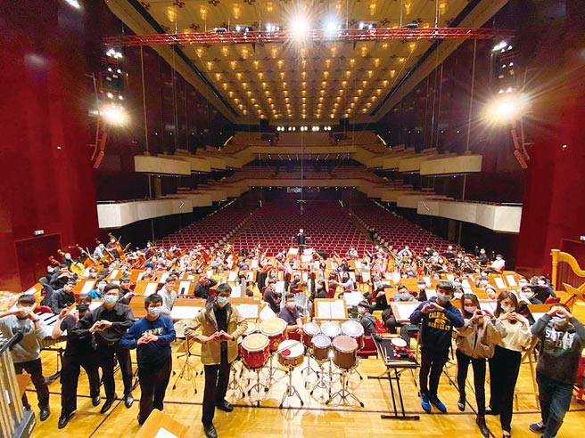 中华国乐团《2021新年音乐会─牛转乾坤跃新春》。图／业者提供