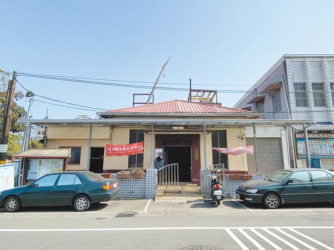 苗栗县歷史建筑联合保甲事务所建于日据时代，从古至今皆做为民眾集会活动场所，现为大湖乡明湖村村办公室及集会活动使用。（巫静婷摄）