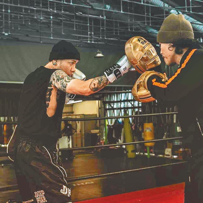 小春运动细胞佳，擅长拳击、棒球。（摘自脸书）