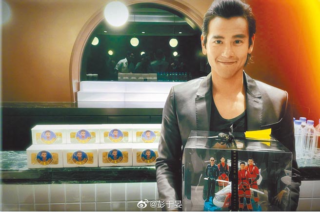 彭于晏（见图）和唐禹哲爆出男男绯闻，亲上火线发文辟谣。（摘自微博）