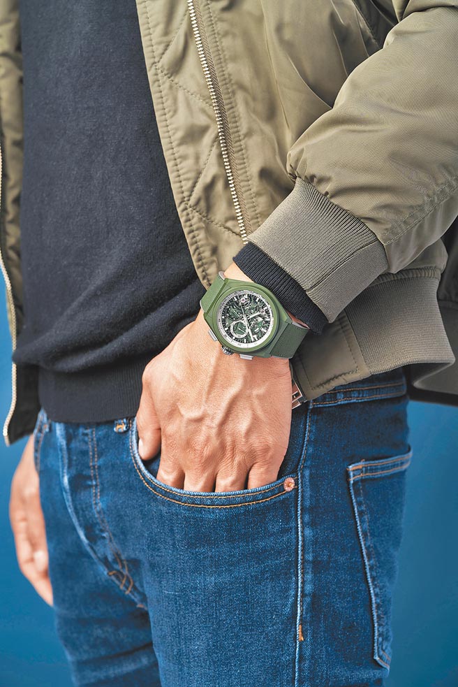 ZENITH推出整支表都是军绿色的DEFY EP21 Urban Jungle腕表，帅气十足。（ZENITH提供）