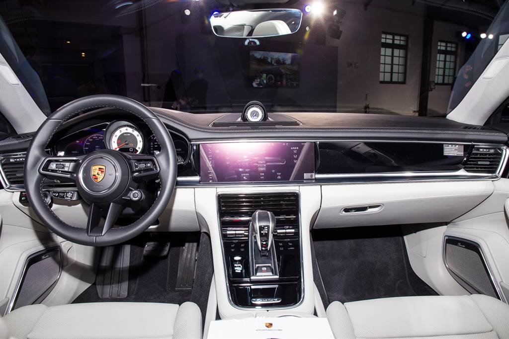 Porsche Panamera改款車型正式抵台 售價499萬元起
