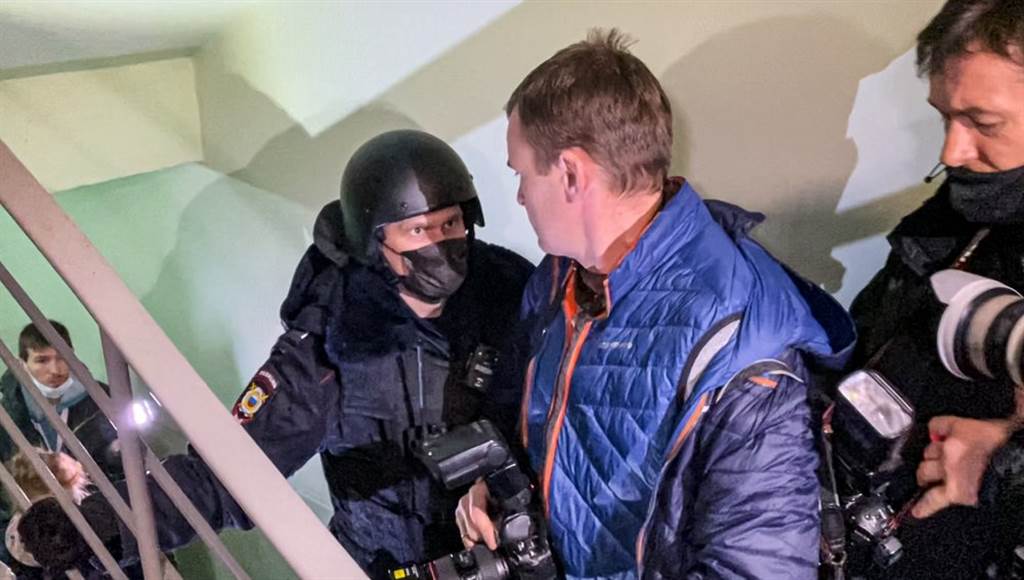 莫斯科警方拘禁纳瓦尼胞弟奥列格．纳瓦尼（Oleg Navalny）。图/美联社(photo:ChinaTimes)