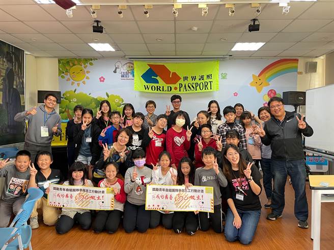 德光中学寒假前往台南七股国小办理英语冬令营。(德光中学提供／曹婷婷台南传真)