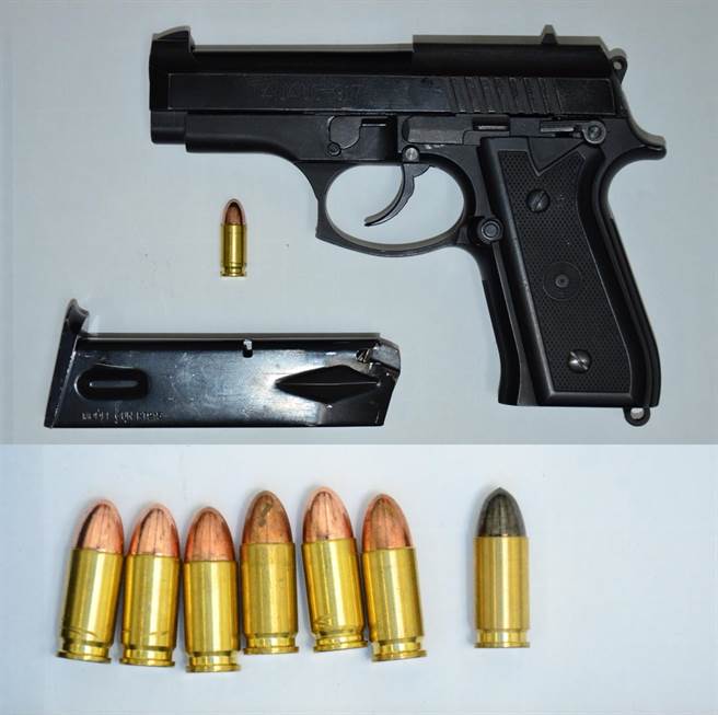警方在陳男前女友家中搜出改造手槍一把、子彈８顆。（讀者提供／莊曜聰台南傳真）