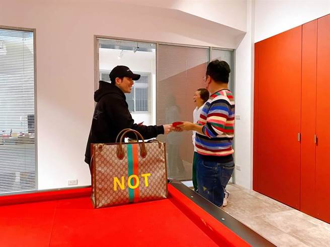 老萧26日参与公司尾牙。（喜鹊娱乐提供）