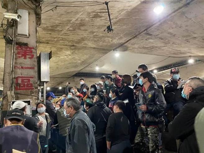第一市场摊商未戴口罩疑云  北市市场处公布3大防疫措施。（北市市场处提供／吴康玮台北传真）