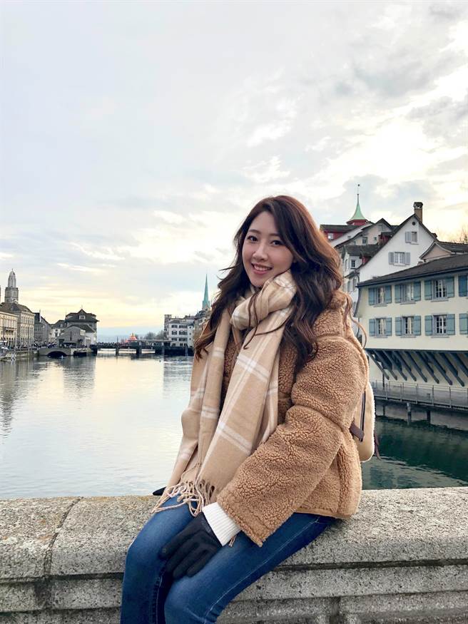 林芳如赴法讀語言學校期間，飽覽歐洲美景，留下不少美麗倩影。（林芳如提供／巫靜婷苗栗傳真）