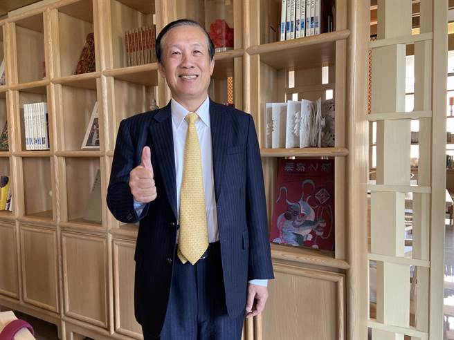 全国商总主席、乡林集团董事长赖正镒，看好房地产还有三到五年荣景。（卢金足摄）