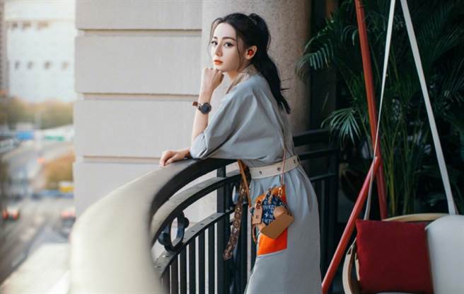 新疆美人迪丽热巴。(图/ 摘自迪丽热巴微博)