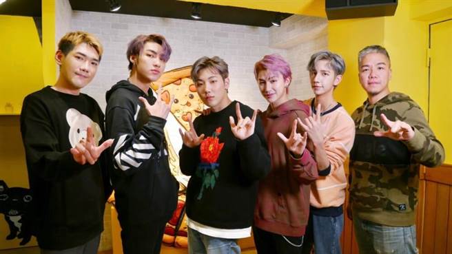 男团C.T.O成员仕伟、宇庆、薛恩与振纬近日录民视《娱乐超skr》。（中时提供）