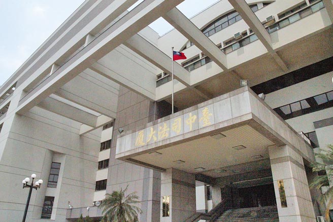 台中李姓夫妻以19万元将6个月大的女儿卖给邻居何男抵债，台中地检署依买卖人口罪将3人起诉。（本报资料照片／陈淑芬台中传真）