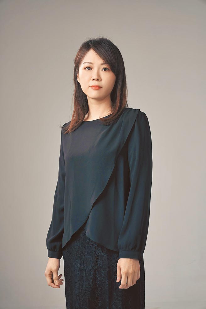 台湾作曲家再度在国际舞台崭露头角，作曲家高恺怡以一曲描写中国24节气之一的《霜降》，入选日本「雅乐X现代」公开徵件计画，成为唯一非日籍作曲家入选者，日前在横滨市矶子区文化中心杉田剧场首演，颇受好评。（捌号会所提供）