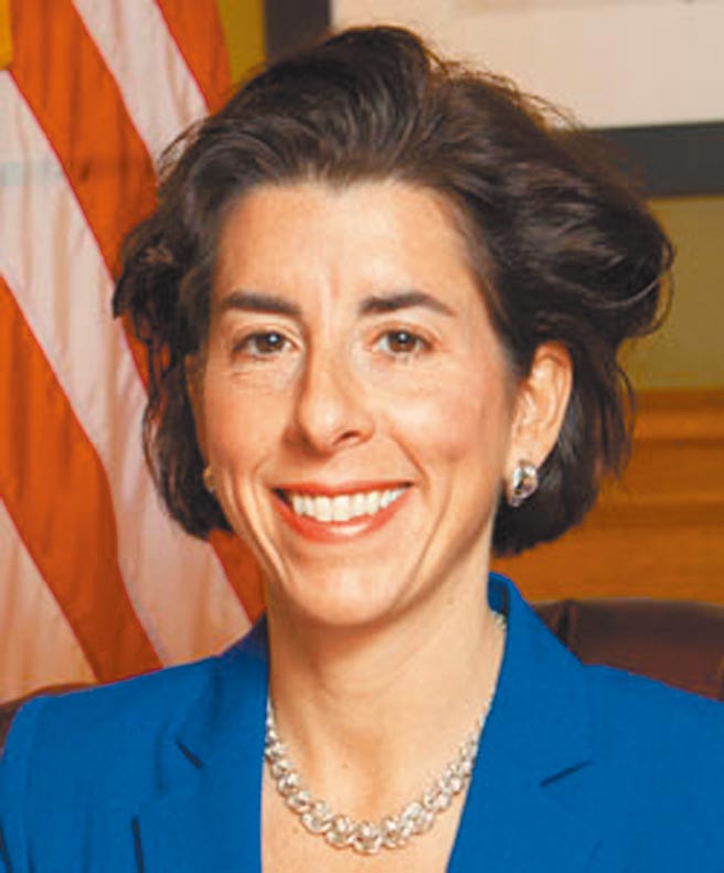 美国总统拜登提名的商务部部长人选吉娜‧雷蒙多 (Gina Raimondo) 。（摘自美国罗德岛州州长办公室）
