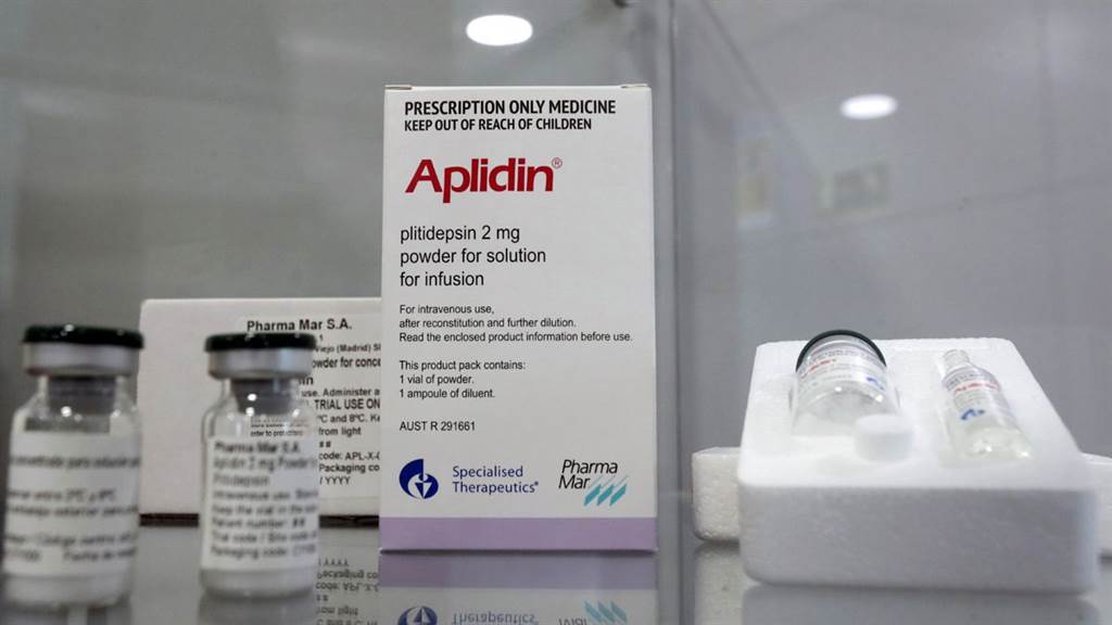 普利迪普森plitidepsin也叫阿普利丁Aplidin，原本是抑制多发性骨髓瘤的抗癌药物，现在发现可以对抗新冠病毒，而且效果还强过瑞德西韦。图/PharmaMar(photo:ChinaTimes)