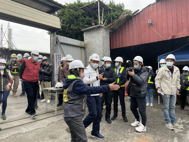 对于吴明机接任新北捷董事长，副市长的职缺接由谁接任，侯友宜今天受访表示，将会在今天对外公布。（李俊淇摄）