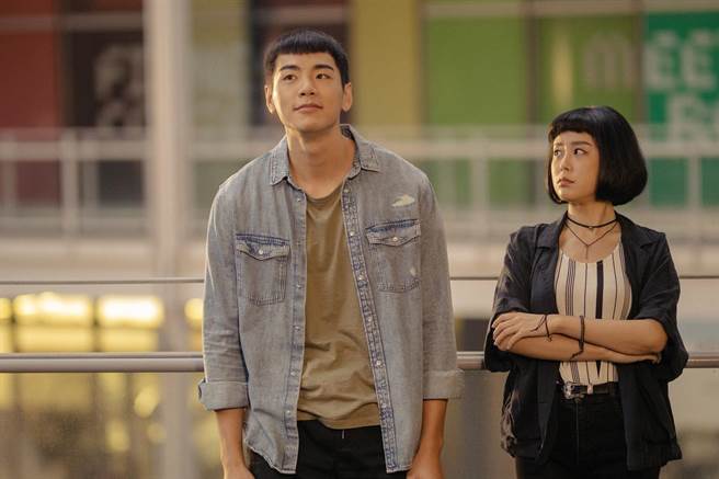 禾浩辰与孔令元于公视《白日梦外送王》有暧昧情愫。（公视提供）