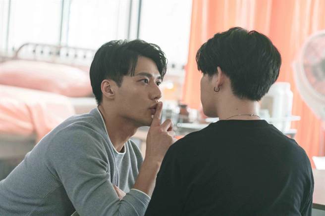 张睿家（左）故意出言挑衅杨宇腾。（WeTV、结果娱乐提供）