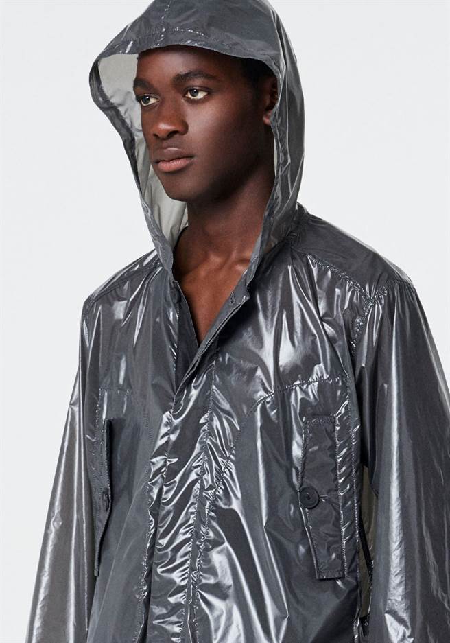 追逐旅程，並與旅程為伴最好的方法便是徒步，這也是台灣設計師Peter Wu這季想要訴求的重點。（品牌提供）