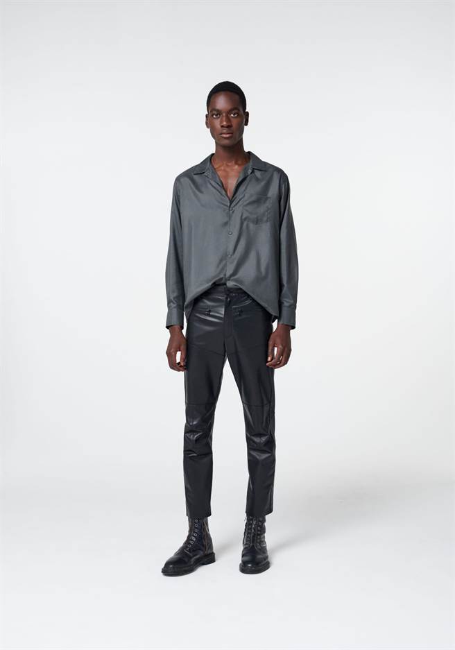 追逐旅程，並與旅程為伴最好的方法便是徒步，這也是台灣設計師Peter Wu這季想要訴求的重點。（品牌提供）