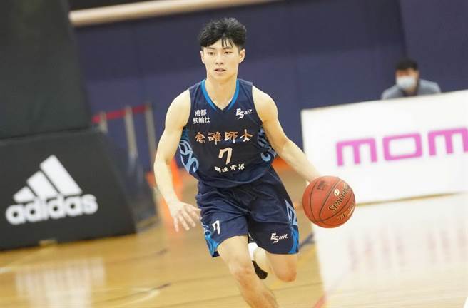 高雄师大后卫王伟丞29日拿下9分、6篮板及5助攻。(大专体总提供)