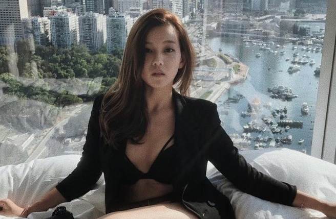 香港星二代张筠外型亮眼还拥有高学歷。(取自张筠IG)