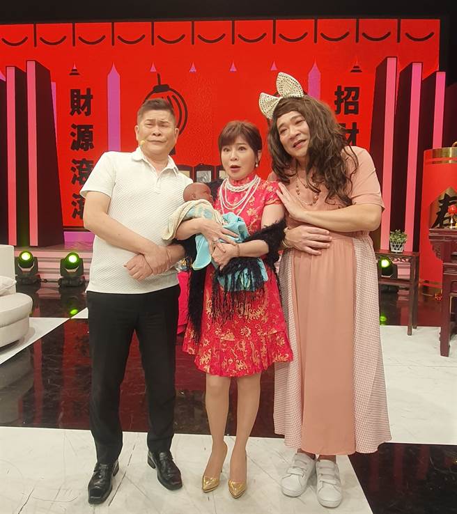 澎恰恰、王彩桦、白云还会演出爆笑短剧。(AMM亚洲心动娱乐提供)