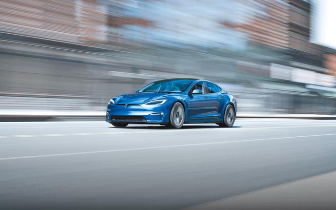 Tesla Model S Plaid版的0-100km/h加速仅2.1秒。（Tesla提供）