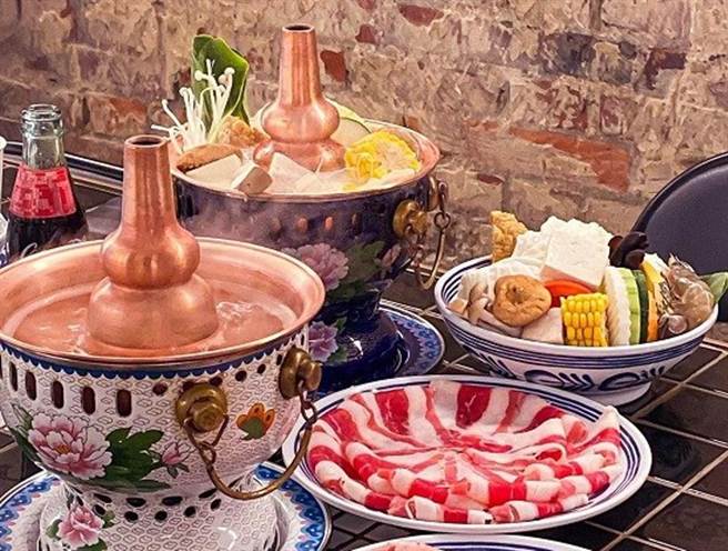 超浮夸网美打卡餐厅！台中火锅TOP6 大玩赌场风、復古中国风 （图／ReadyGo提供）