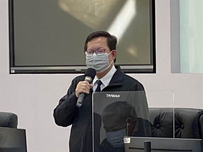 桃医群聚首例病逝，桃园市长郑文灿不讳言心情很沉重。(蔡依珍摄)