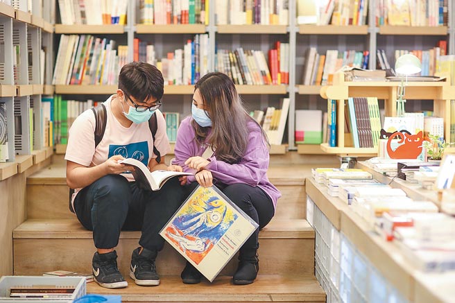 图书免税将于今年3月正式上路，期待为出版业带来活水。（本报资料照片）