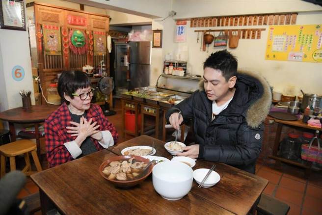 朱孝天《就是这味》最爱猪油拌饭 起源竟是躲狗仔