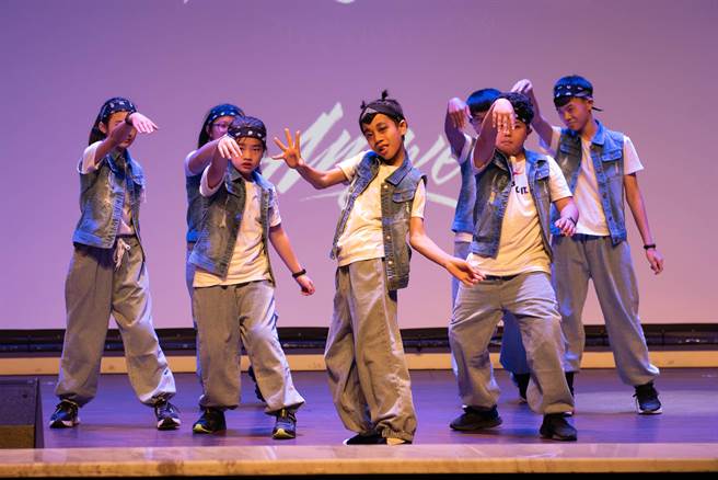 KEEP DANCE STUDIO第5届舞蹈成果展30日晚间在台东桂田喜来登酒店国际剧院活力登场。（台东县政府提供／蔡旻妤台东传真）