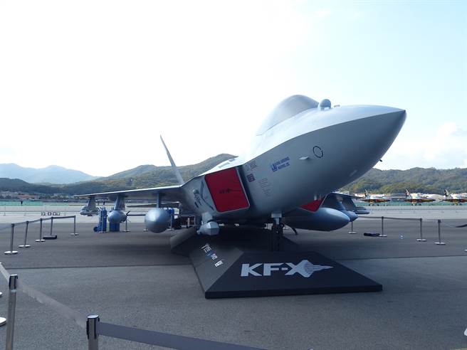 KF-X战机即将从模型变成实物。(图/KAI)