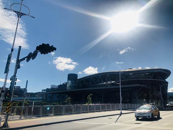 基隆火车站天桥、圆环将走入歷史  部分公车改至南站搭乘 议员提醒别走错！（吴康玮摄）