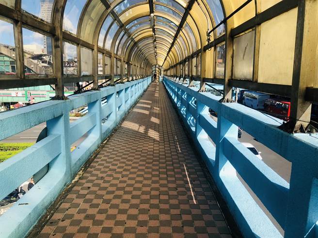 基隆火车站天桥、圆环将走入歷史  部分公车改至南站搭乘 议员提醒别走错！（吴康玮摄）