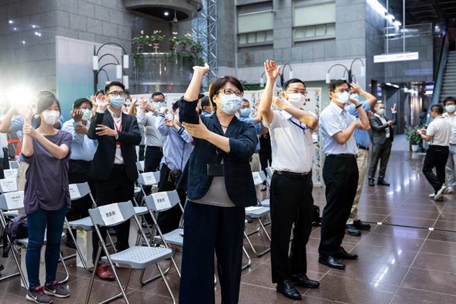 北市推勞條健檢，輔導近3000家企業逾半待改善。（北市勞動局提供／吳康瑋台北傳真）