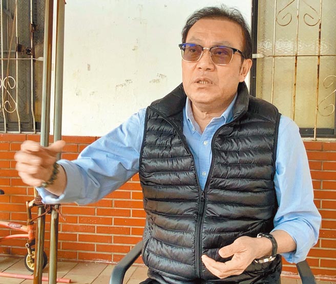 立委苏震清先是对涉嫌贪污喊冤，被问到是否角逐2022年屏东县长，他则表示会先听人民的声音，不会有特定目标。（潘建志摄）