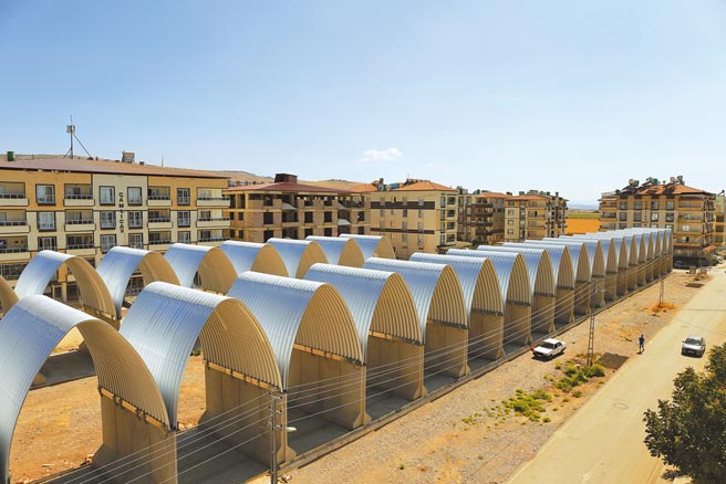 台湾建筑师裘振宇规画、设计的「台湾中心」去年底在土耳其雷伊汉勒市完工。（裘振宇提供）