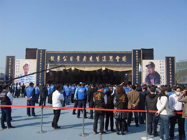 韓國瑜岳父、前雲林縣議員李日貴告別式在雲林縣西螺鎮舉行，上千名政商各界人士到場致意。（張朝欣攝）　