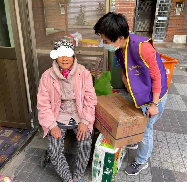 聖保祿暖心送資源，並無因為疫情而中斷。（姜霏翻攝）