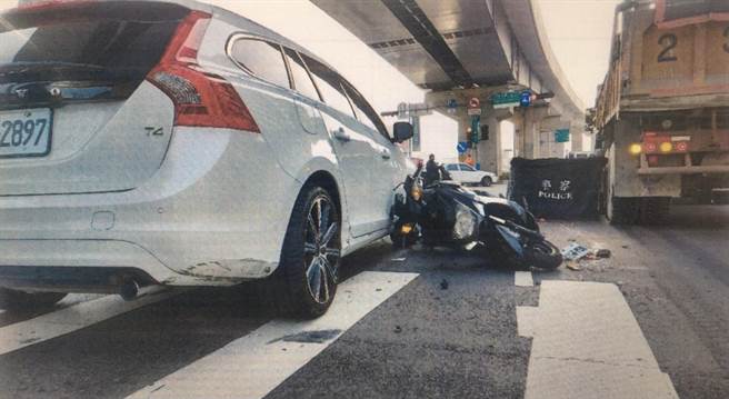 據新北市警察局交通大隊統計，今年元旦至1月27日，27天內發生17件死亡車禍，造成18人死亡。（警方提供）