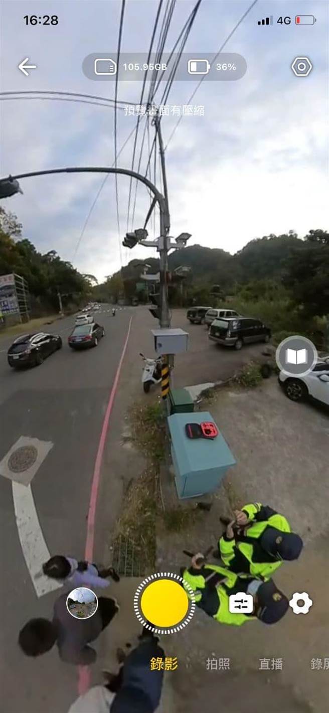 苗栗县警察局採购「3公尺高360度Wifi环景摄影机科技工具」，即时掌控车流有效疏导。（警方提供／何冠娴苗栗传真）