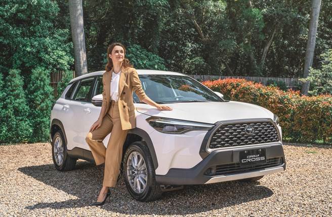 COROLLA CROSS霸气热销6