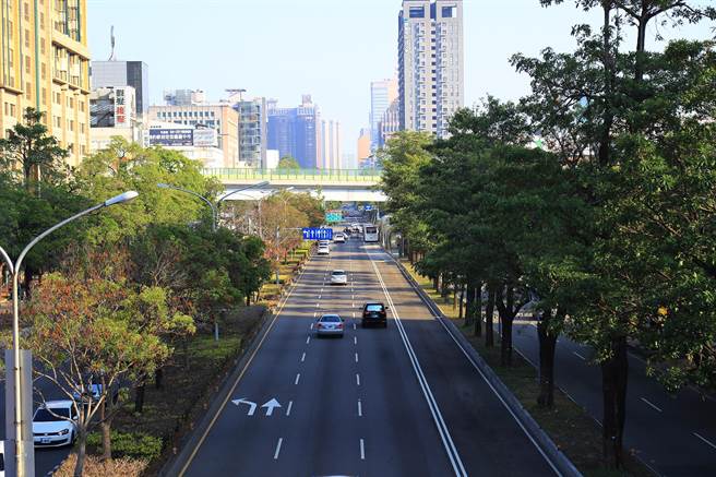 台中捷运蓝线综合规划路线，将从台中火车站沿台湾大道直达台中港，全长24.78km。（陈世宗摄）