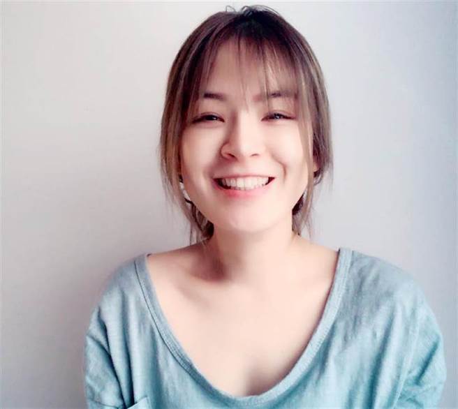 陈沂推测吃鸡排妹豆腐的歌手疑似金曲歌王翁立友。（图／陈沂脸书）