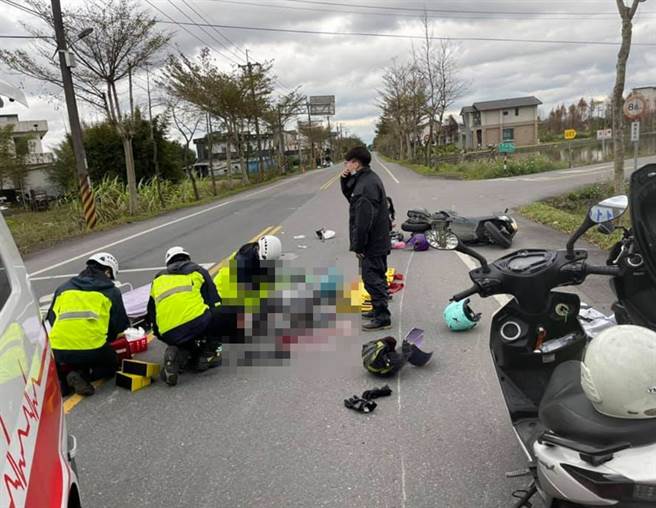 水泥预拌车辗亡机车男肇逃 幸存女友遭员警呛:看到大车不闪?（翻摄 爆废1公社）