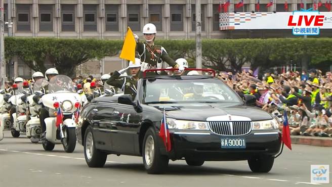 宪兵勤务引导车常见于国庆及重要军事校阅场合。(翻摄 中视新闻)
