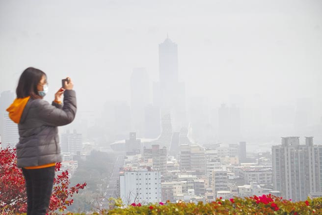 国健署指出，近年来无论男女的肺癌发生率都呈现稳定成长的趋势，可能与空气污染或其他肺部疾病有关。（中央社资料照片）