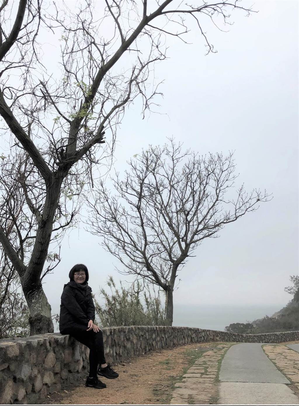 鐵路警察局督察長蕭惠珠任職於連江縣警察局擔任督察長的1年半任期，寫下《走馬──督察長的馬祖人生筆記》一書。（蕭惠珠提供）